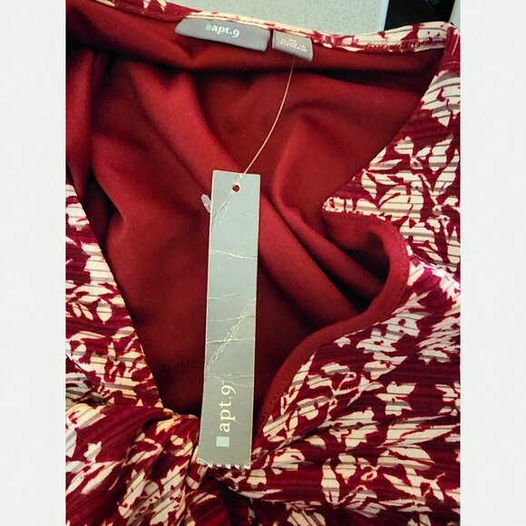 Apt. 9 Burgundy Floral Twist Front Blouse – Size Medium, NWT - Picture 9 of 11
